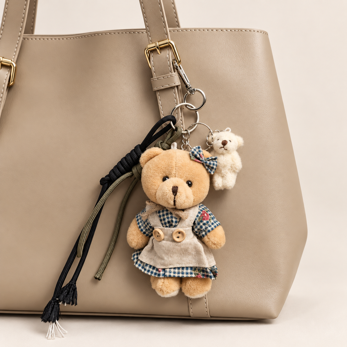 Cynora Teddy Charm – Olive