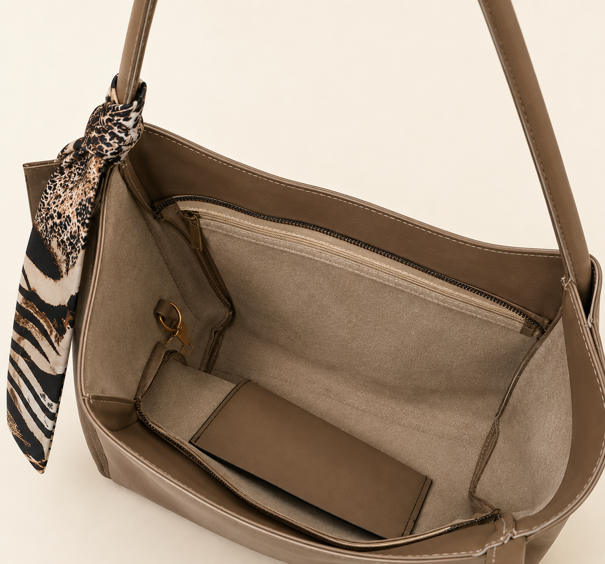 Cynora Classy Tote Detaylı Kol Çantası (1055)